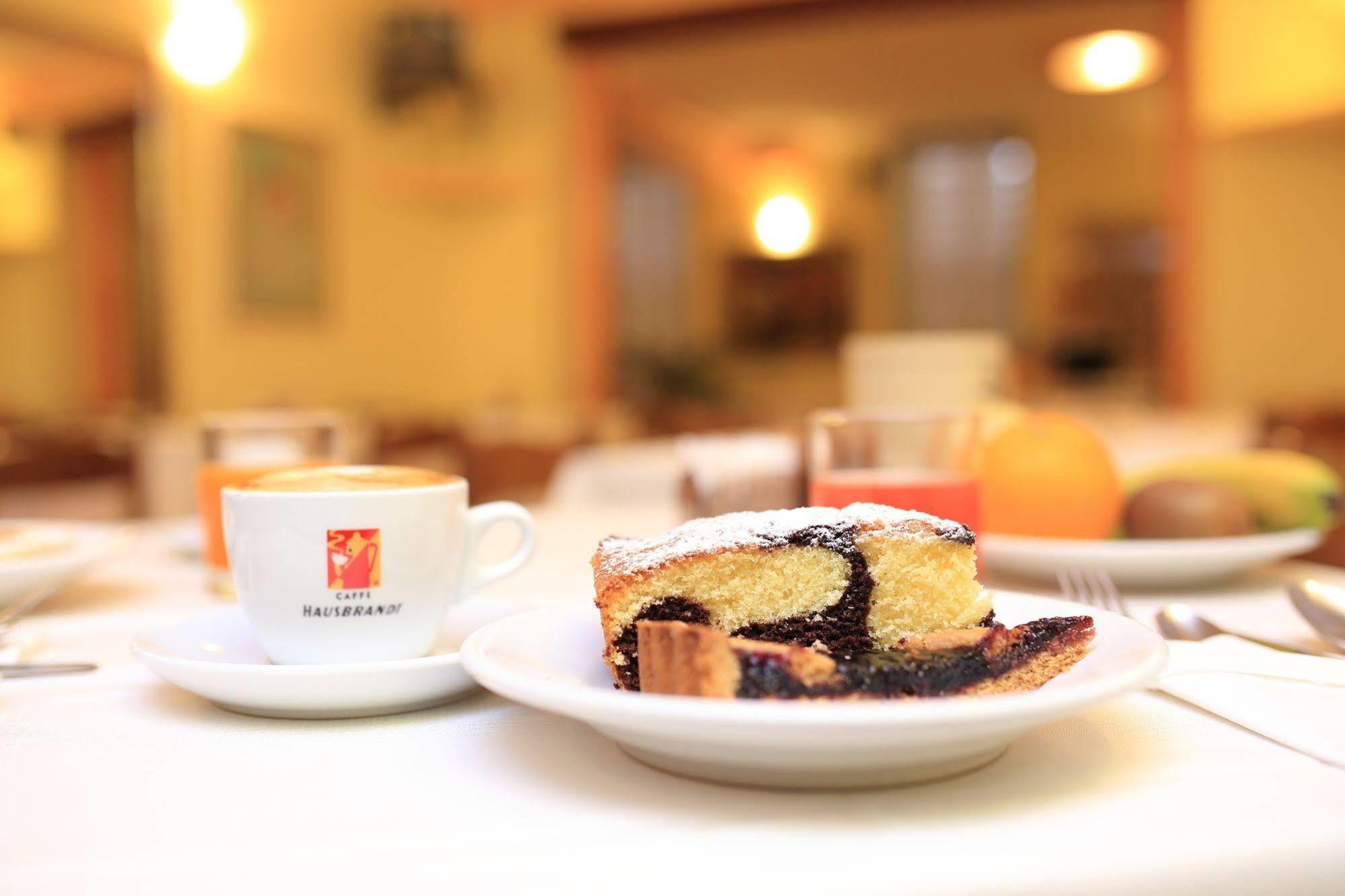 Piras Hotel 3*
