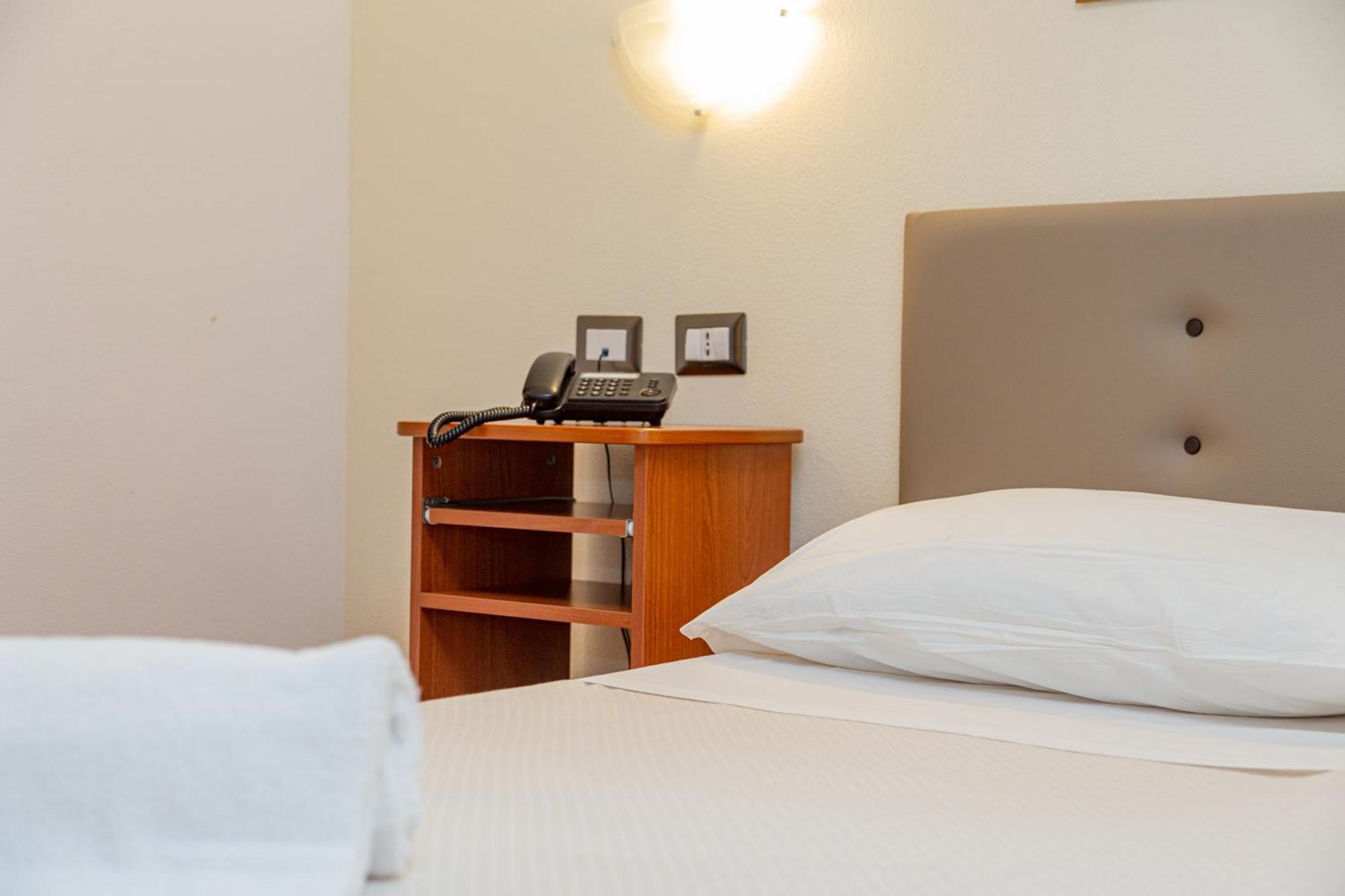 Piras Hotel 3*