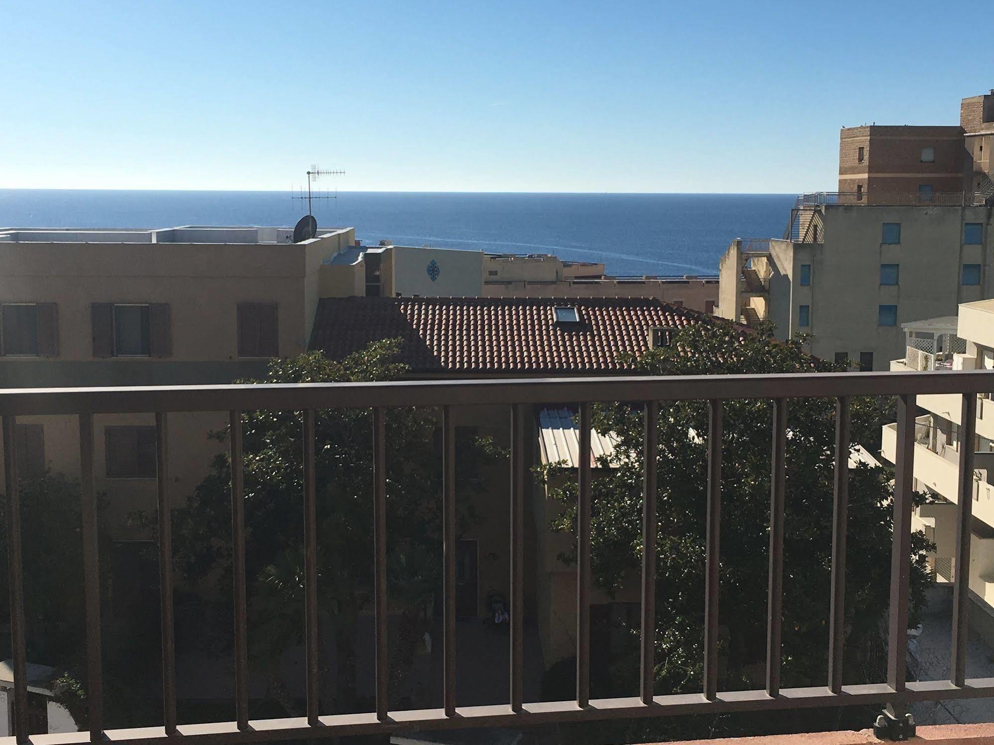 Piras Hotel 3*