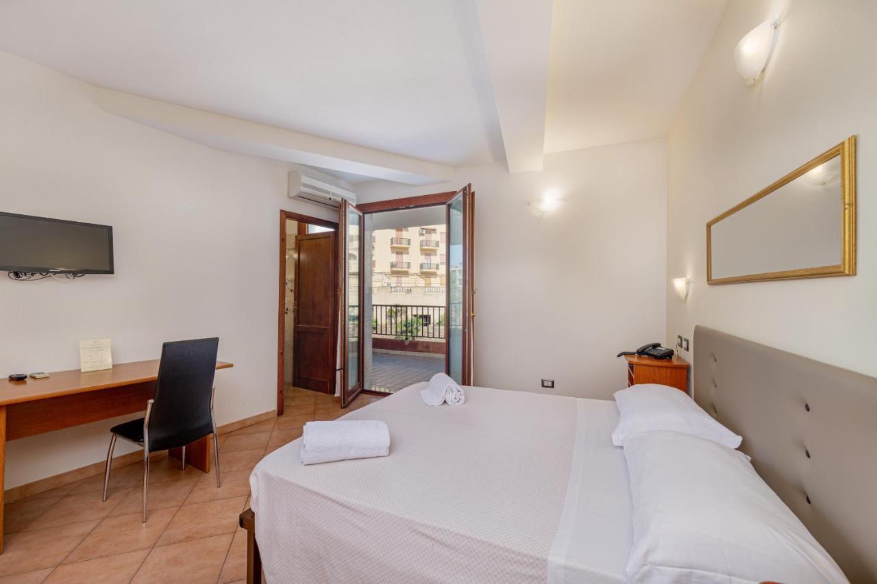 Piras Hotel 3*